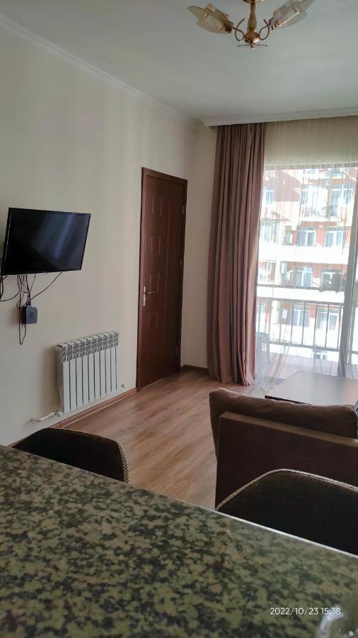 Dariana Apartment Батуми Екстериор снимка